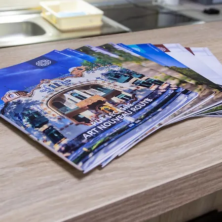 Prica アパート スボティツァ